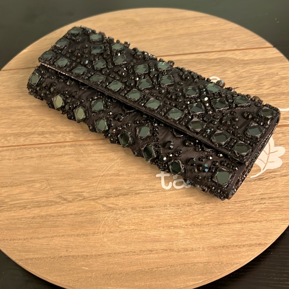 Jada Loveless Beaded Clutch